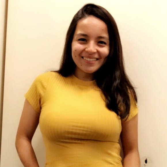 Meet your Posher, Yessenia - Picture 1 of 1